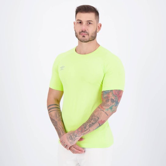 Camisa Umbro Essential II Verde