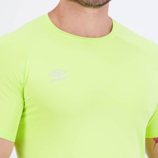 Camisa Umbro Essential II Verde