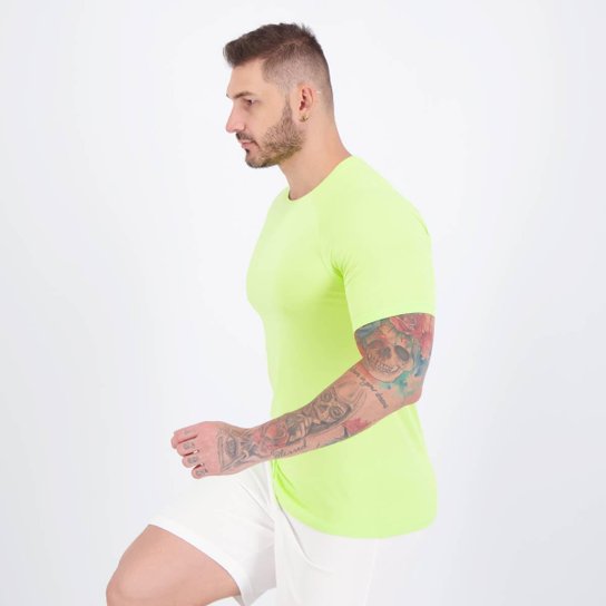 Camisa Umbro Essential II Verde