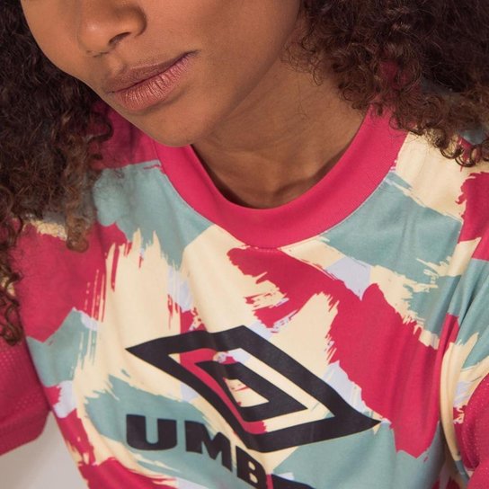 Camiseta Feminina Umbro Diamond Beach M
