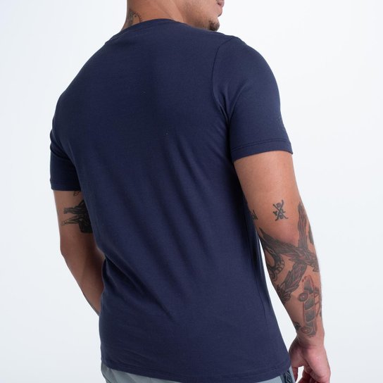 Camiseta Manga Curta Umbro College Piece Masculina