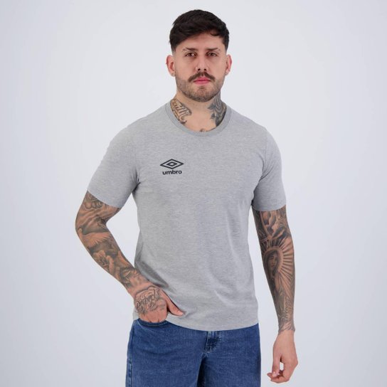 Camiseta Umbro Essential