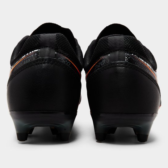 Chuteira Campo Umbro Adamant Master Class Pro Unissex