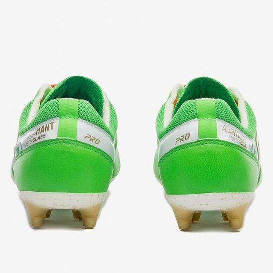 Chuteira Campo Umbro Adamant Master Class Pro Unissex