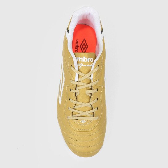 Chuteira Campo Umbro Speciali III League