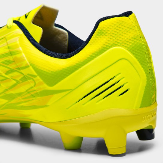 Chuteira Campo Umbro Ultimate Unissex