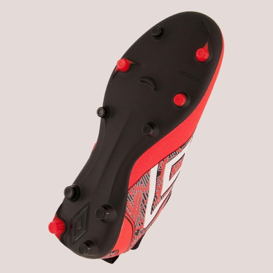 Chuteira Umbro Tocco II Club Campo Coral e Preta