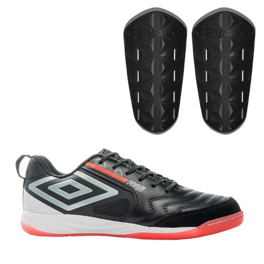 Kit Tênis Futsal Umbro Pro 5 Bump Masculino + Caneleira Penalty Matis X