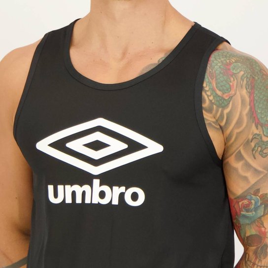 Regata Umbro Essential Diamond Preta e Branca