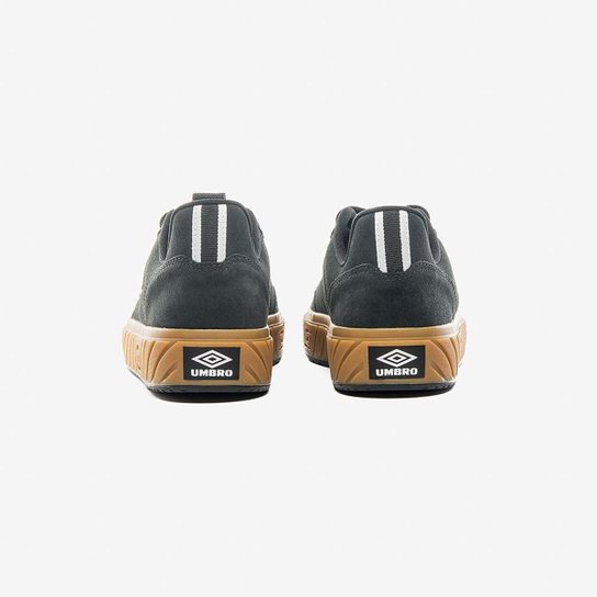 Tênis Umbro St Court